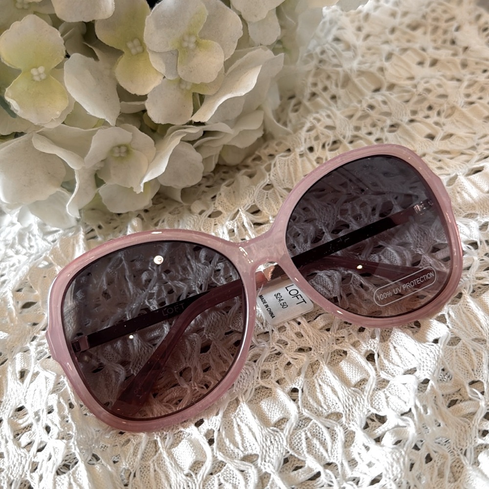 LOFT Park Avenue Glam Sunglasses (Pink - Blush Whisper)